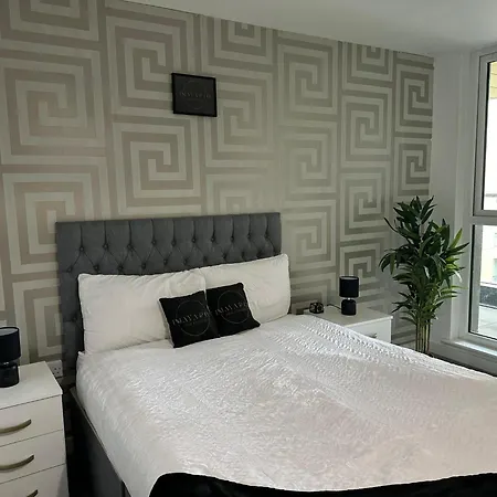 Large Modern 2bedroom Stunning River Irwell Views Apartment *