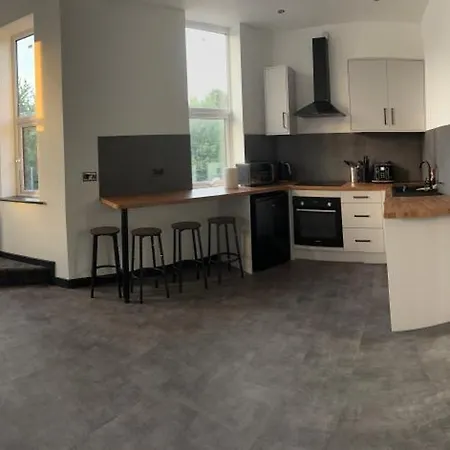 Sleeps 5 With Free Parking Appartement *