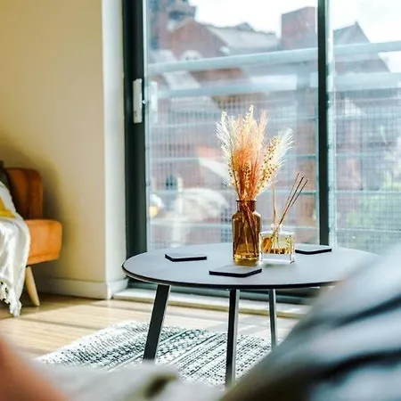Apartment Modern 2br Near Centre - Free Parking Garage Manchester