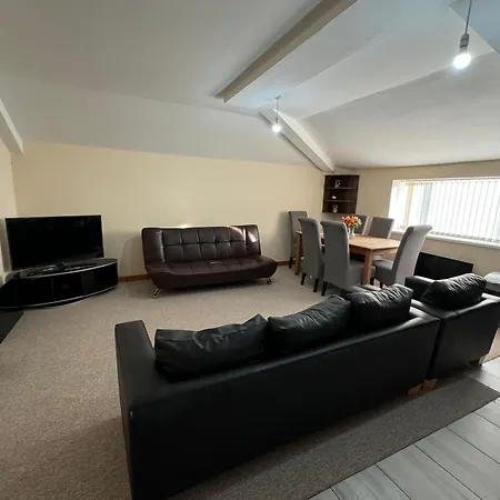 The Luxury Livity * Manchester