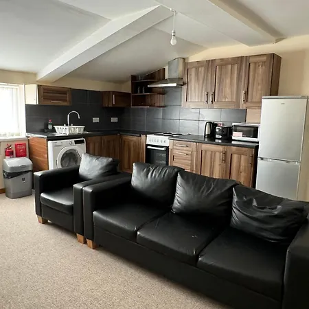 The Luxury Livity * Manchester
