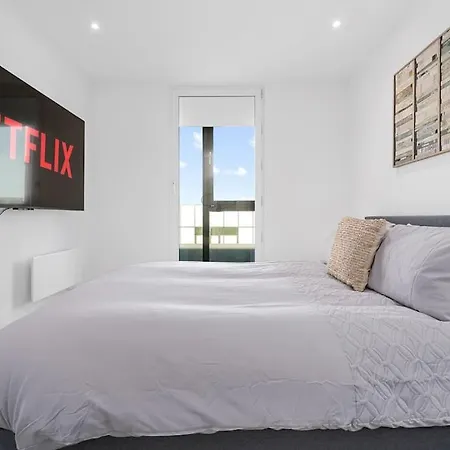Modern Central Old Trafford Apartmán *
