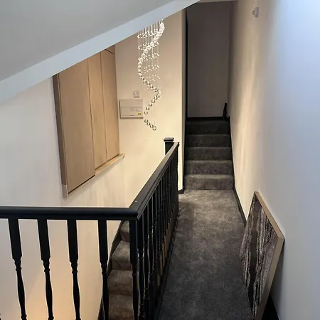 Cosy In - Man Utd Apartment