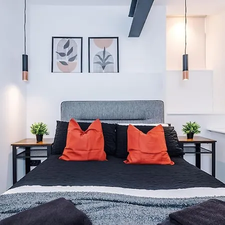 Incredible 3bed Townhouse, Rooftop Patio, Sleeps 6 Apartment *