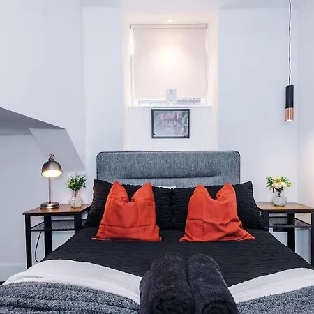 Incredible 3bed Townhouse, Rooftop Patio, Sleeps 6 * マンチェスター