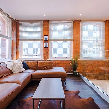 Incredible 3bed Townhouse, Rooftop Patio, Sleeps 6 *