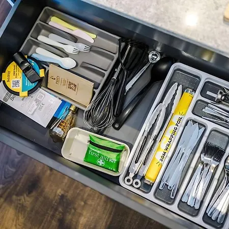 Incredible 3bed Townhouse, Rooftop Patio, Sleeps 6 *