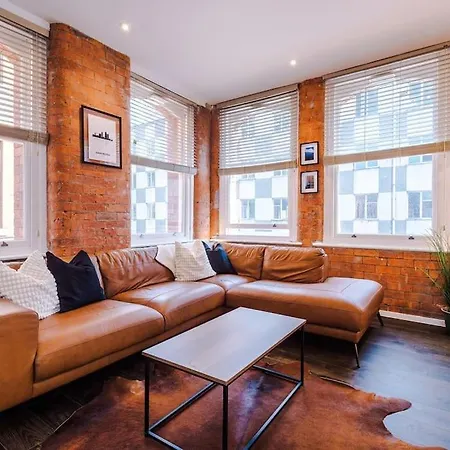 Incredible 3bed Townhouse, Rooftop Patio, Sleeps 6 Apartment Manchester