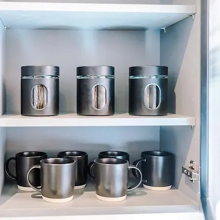 Incredible 3bed Townhouse, Rooftop Patio, Sleeps 6