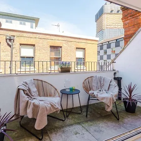 Incredible 3bed Townhouse, Rooftop Patio, Sleeps 6 Manchester