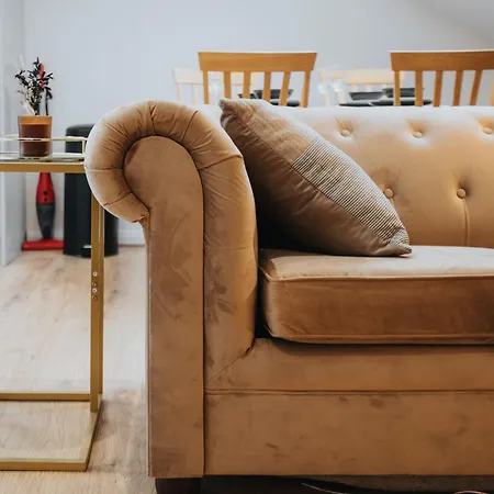 Apartman Scandi Loft Style - Sleeps 6 - Near Airport Manchester