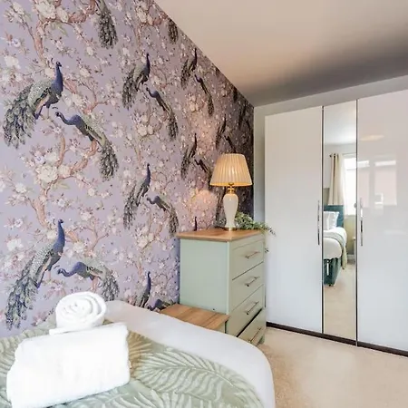 Modern House 2 Bedroom 5 Beds Mánchester