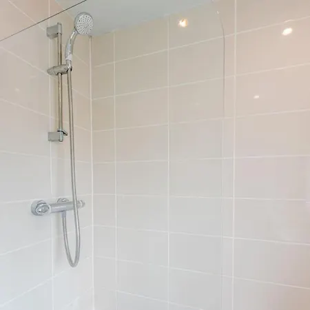 Modern House 2 Bedroom 5 Beds Mánchester