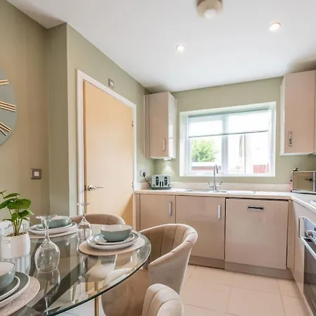 Holiday home Modern House 2 Bedroom 5 Beds Manchester