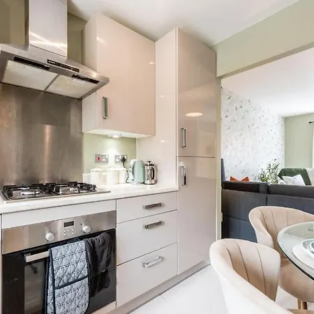 Сasa de vacaciones Modern House 2 Bedroom 5 Beds