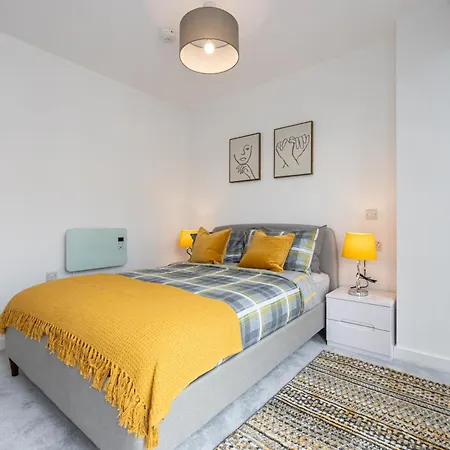 Center Ultra-luxe 2bed Amalfi דירה