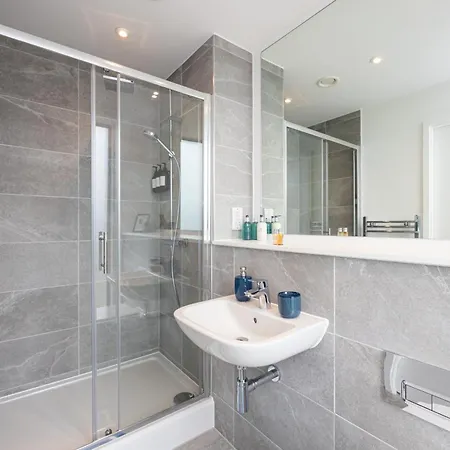 Center Ultra-luxe 2bed Amalfi דירה