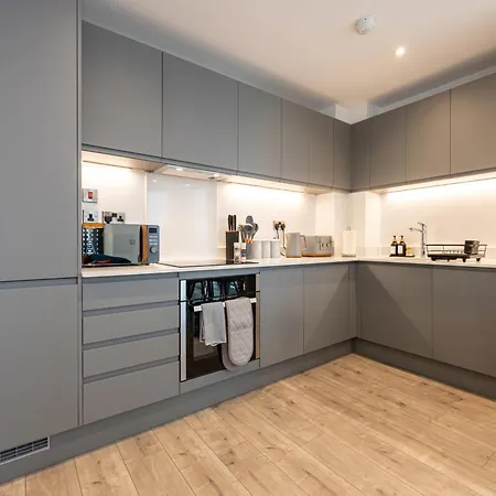 Apartment Pet Friendly 2br Near Station By Asquare Letting Manchester