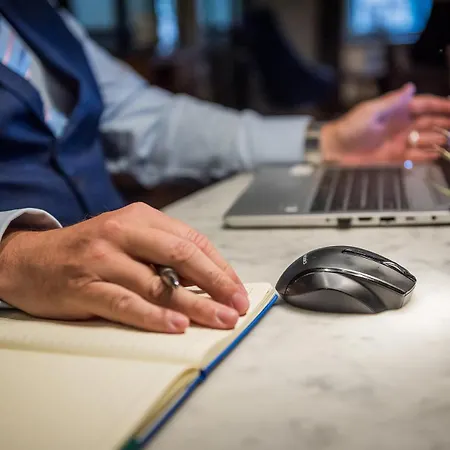 ذا تاونهاوس 4*