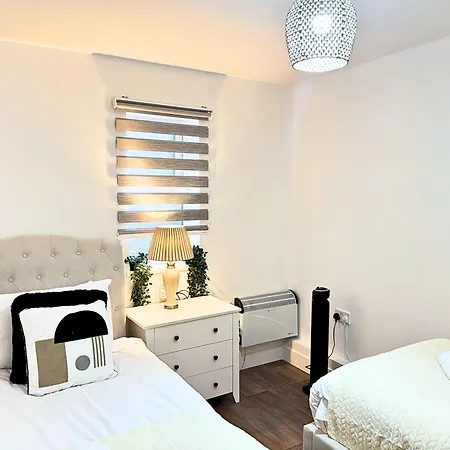 By Bevolve - Centre Apartment *