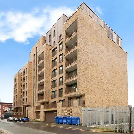 Balcony, Waterfront, En-suite, Roof Terrace, Yogo Exercise Studio, City Views Salford Manchester