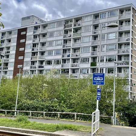 - 1 Bedroom - Sleeps 3 - Free Parking * 맨체스터