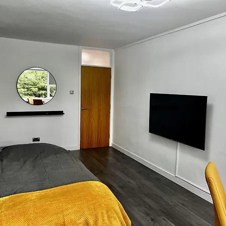 - 1 Bedroom - Sleeps 3 - Free Parking マンチェスター