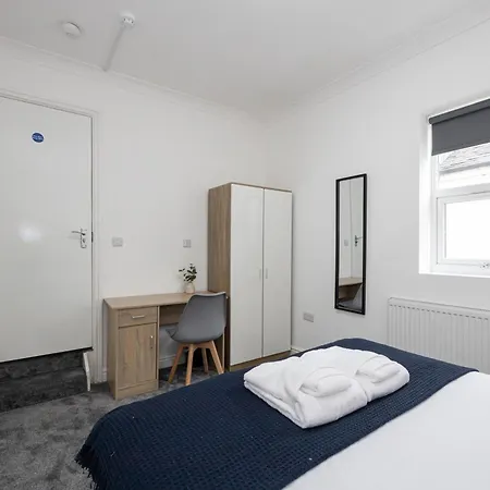 Huge 6br Sleeps 12 Near City! Prázdninový dům Manchester