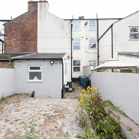 Modern Spacious 6bd Haven 8 Min From Centre Holiday home