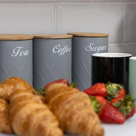 Huge 6br Sleeps 12 Near City! 別荘 マンチェスター