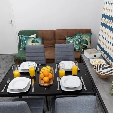 Modern Spacious 6bd Haven 8 Min From Centre Holiday home