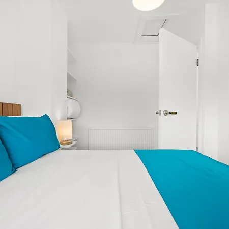 52 Furnival Road, ゲストハウス