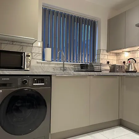 Lush King Ensuite In A Shared * Μάντσεστερ