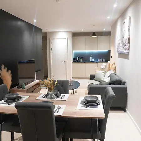 Modern Two Bedroom With Balcony In *