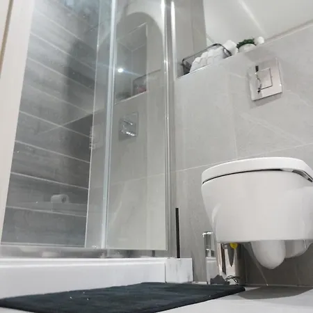 Modern Two Bedroom With Balcony In *