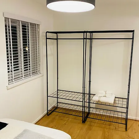 Live Coop Apartment-entire House With Free Parking And Garden- Etihad Stadium *