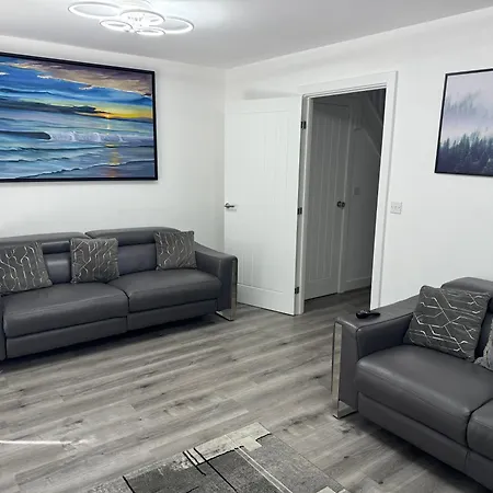 Merit Luxury Homes *