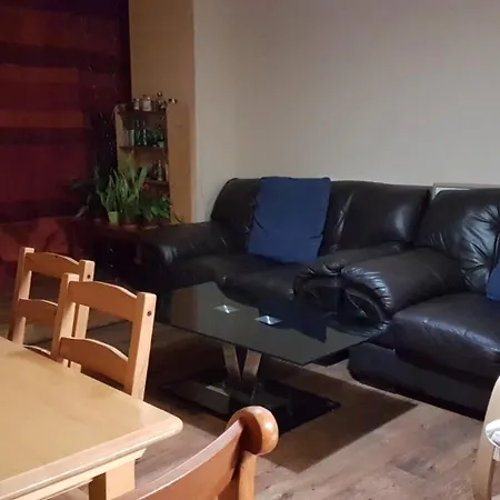 With Private Bathroom Very Close To City Centre Homestay Manchester