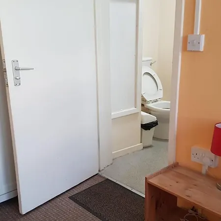 Homestay With Private Bathroom Very Close To City Centre Manchester