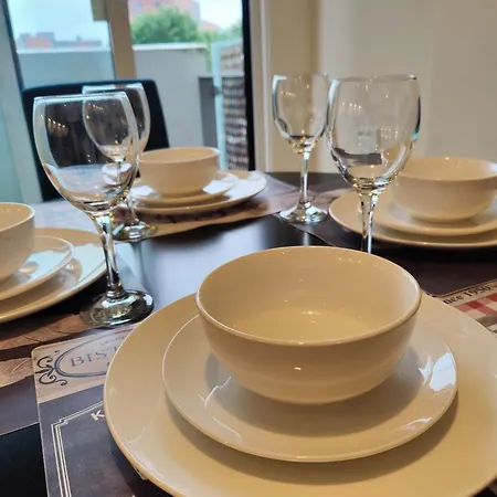 Free Private Parking - City Centre 2 Bedroom Ensuite Near Shopping & Financial Centre, Victoria Station & Ao Appartement