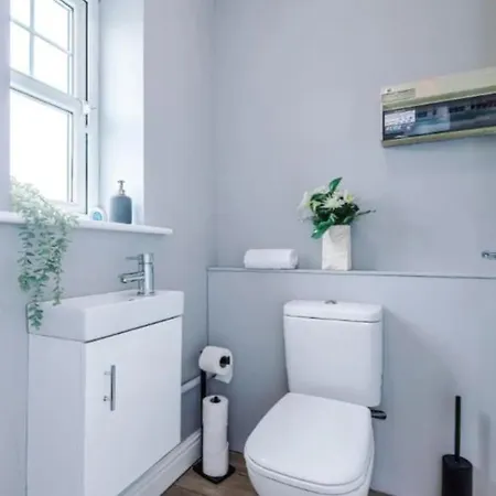 Lux 3 Bed 10 Mins From Centre - Parking & Netflix Manchester