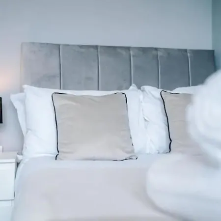 Ferienhaus Lux 3 Bed 10 Mins From Centre - Parking & Netflix Manchester