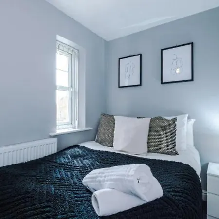 Lux 3 Bed 10 Mins From Centre - Parking & Netflix Manchester