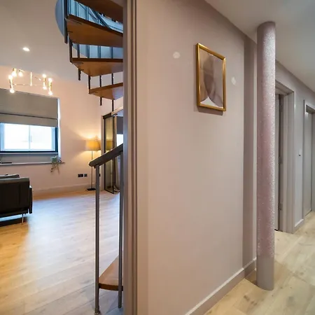 Livestay 3-bed Loft In The Heart Of Apartmán *
