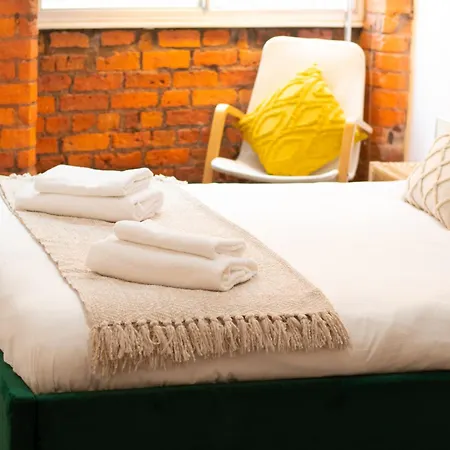 Chic Georgian Flat In *