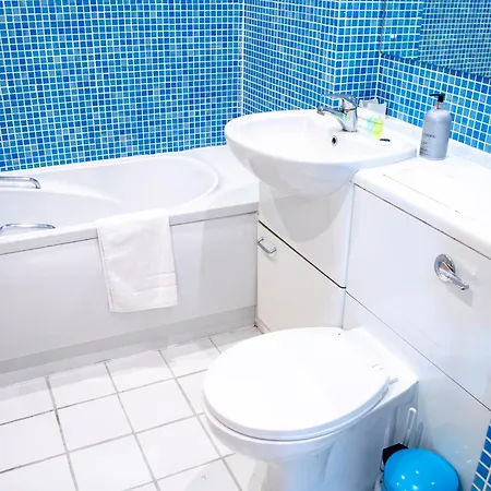 Chic Georgian Flat In Manchester