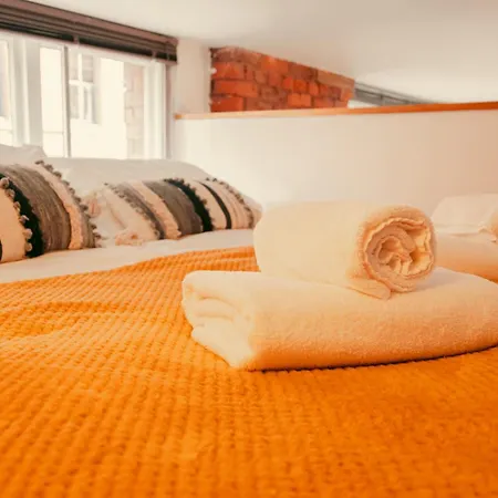 Chic Georgian Flat In Апартаменты