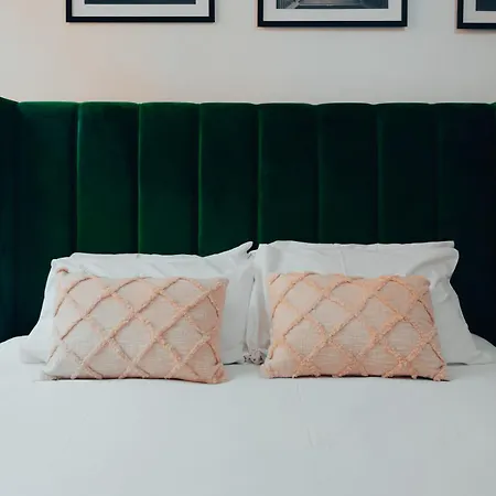 Apartment Chic Georgian Flat In