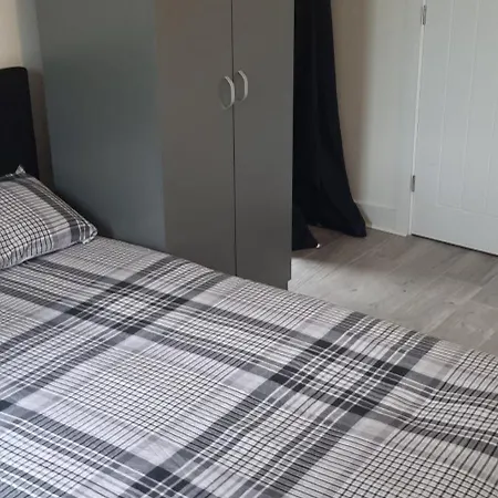 아파트 Lush King Ensuite In A Shared *