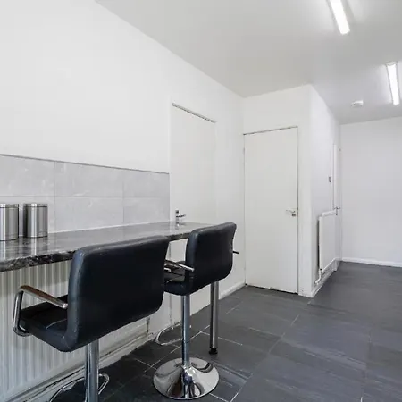 Townhouse In Old Trafford 別荘